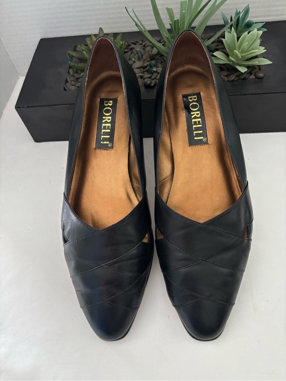 BORELLI NAVY LEATHER POINTED TOE FLATS CUSHION LINING MADE BRAZIL  SZ  11 M